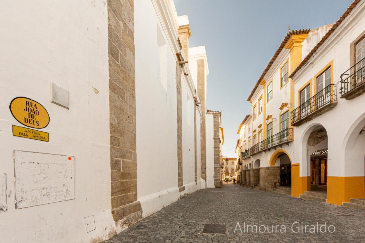 Апартаменты Almoura Giraldo Centro Historico Эвора Экстерьер фото